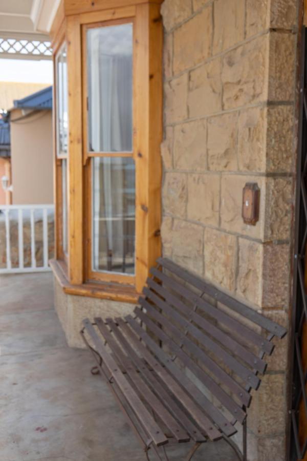 מוסל ביי Sandstone Manor מראה חיצוני תמונה